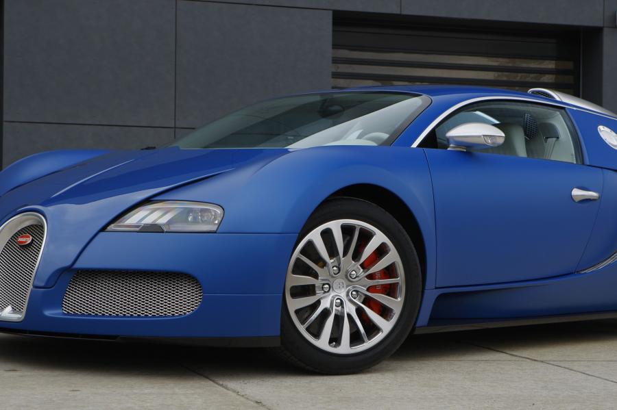  Bugatti Veyron 16.4 Bleu Centenaire 2009 года  (фото 6 из 21)